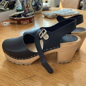 Mia Abby clogs